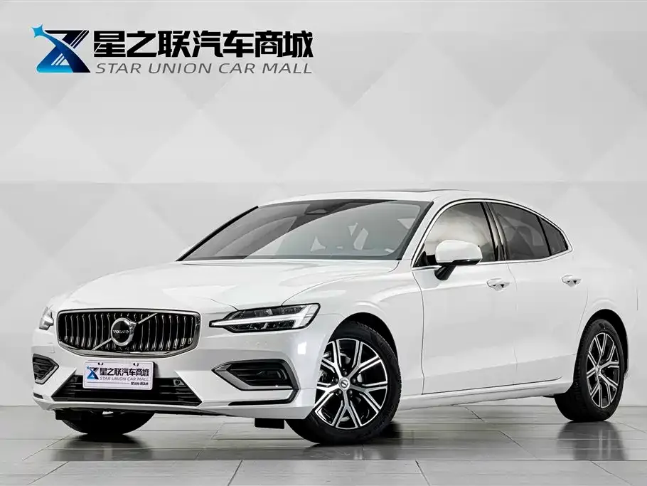 Volvo S60 — фото 1