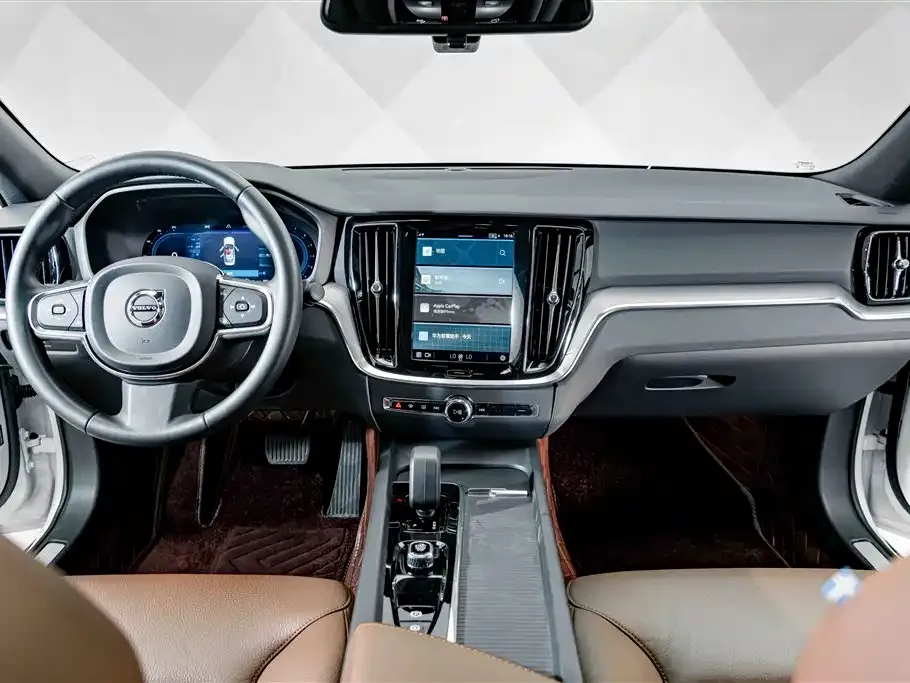 Volvo S60 — фото 10