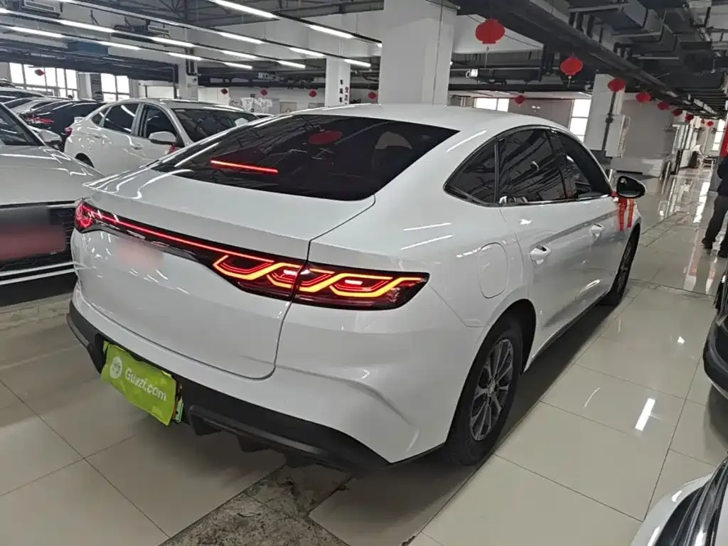 BYD Qin L — фото 2