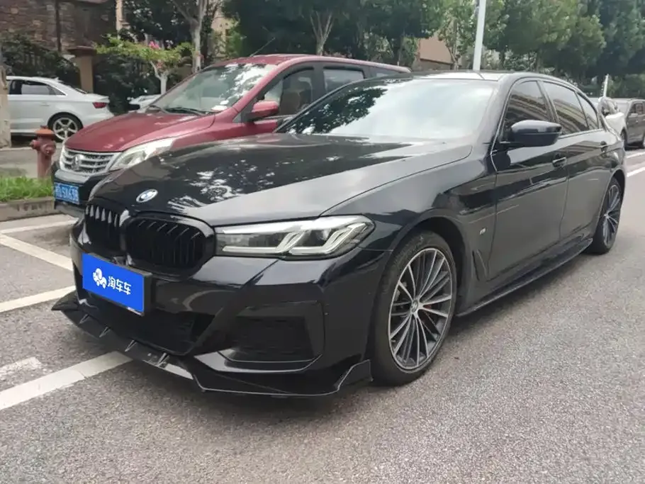 BMW 5 Series — фото 1