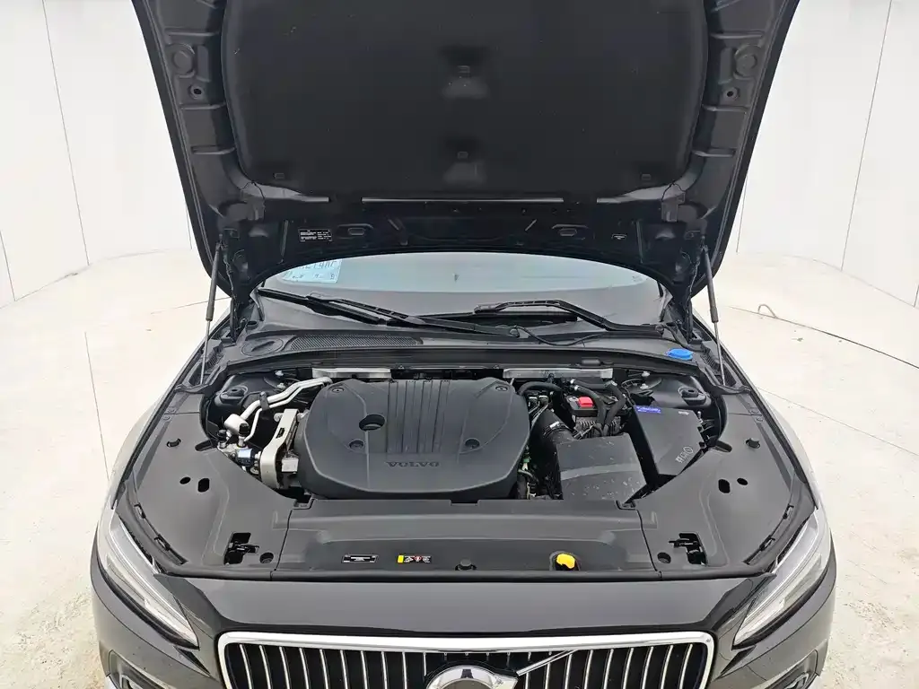 Volvo S90 — фото 8