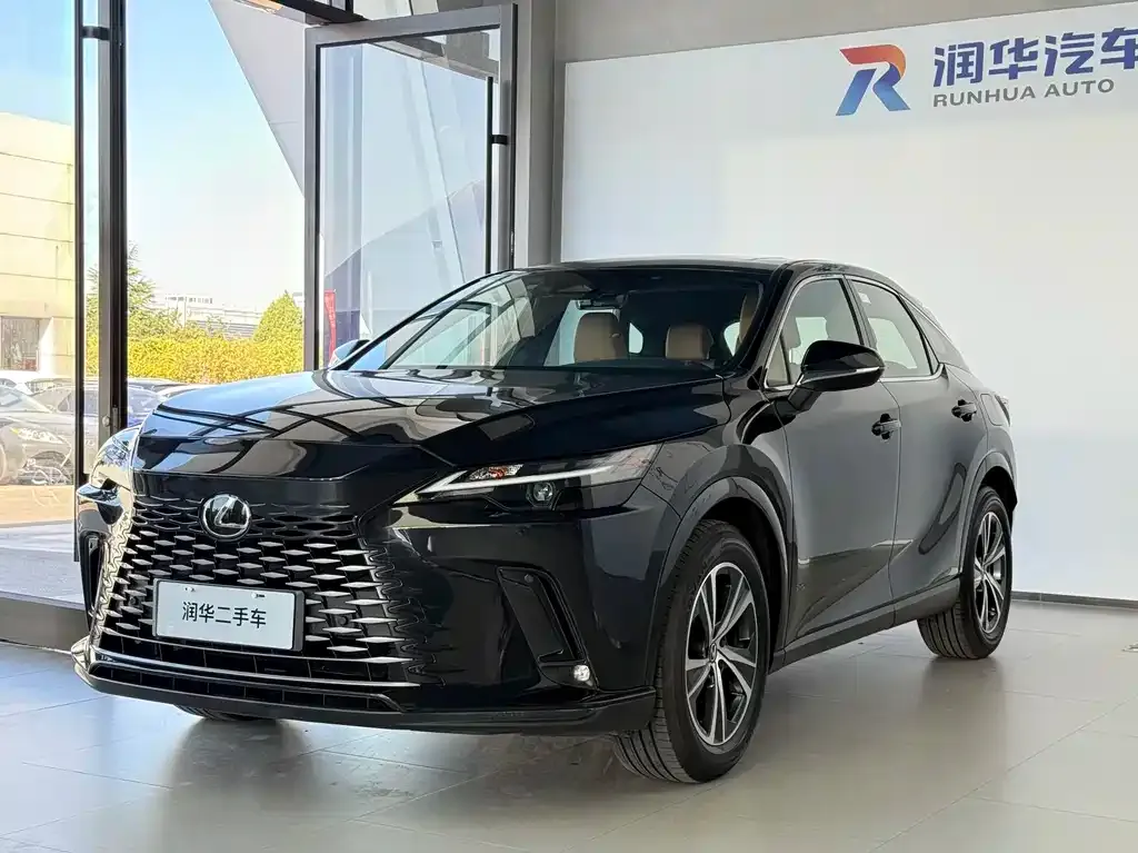 Lexus RX — фото 1