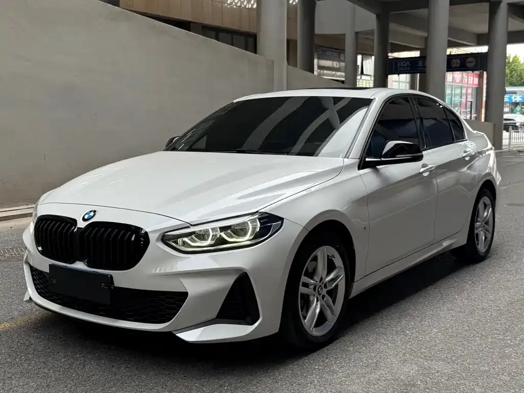 BMW 1 Series — фото 1