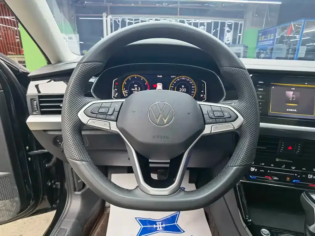 Volkswagen Passat — фото 3