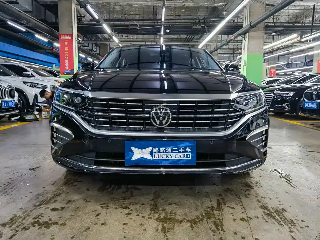 Volkswagen Passat — фото 7