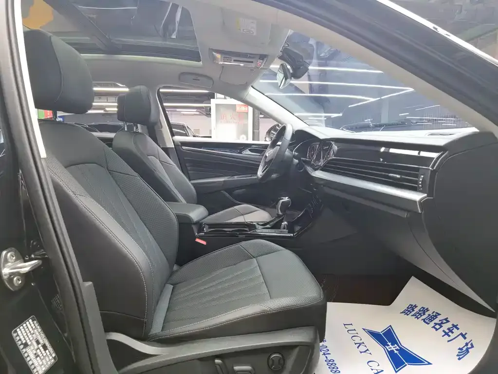 Volkswagen Passat — фото 6