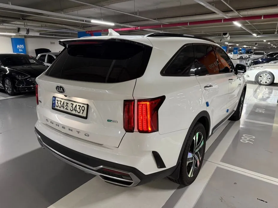 Kia Sorento — фото 7