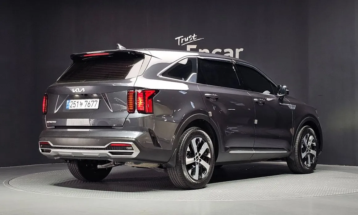 Kia Sorento — фото 5