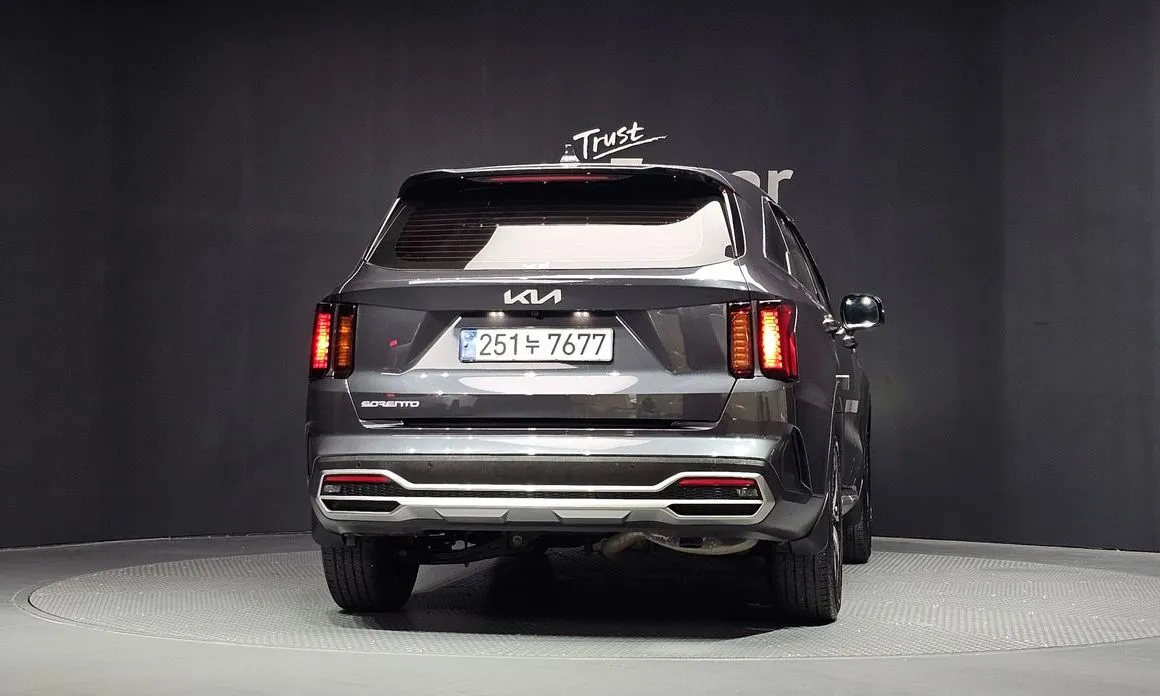 Kia Sorento — фото 6