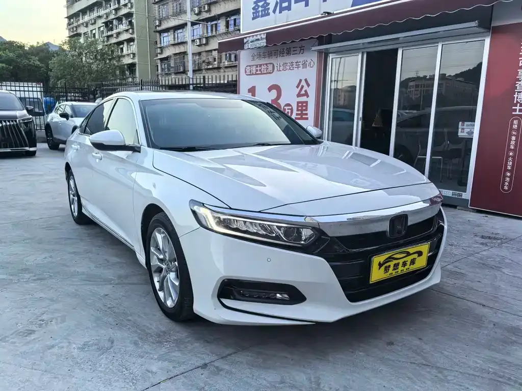 Honda Accord — фото 5