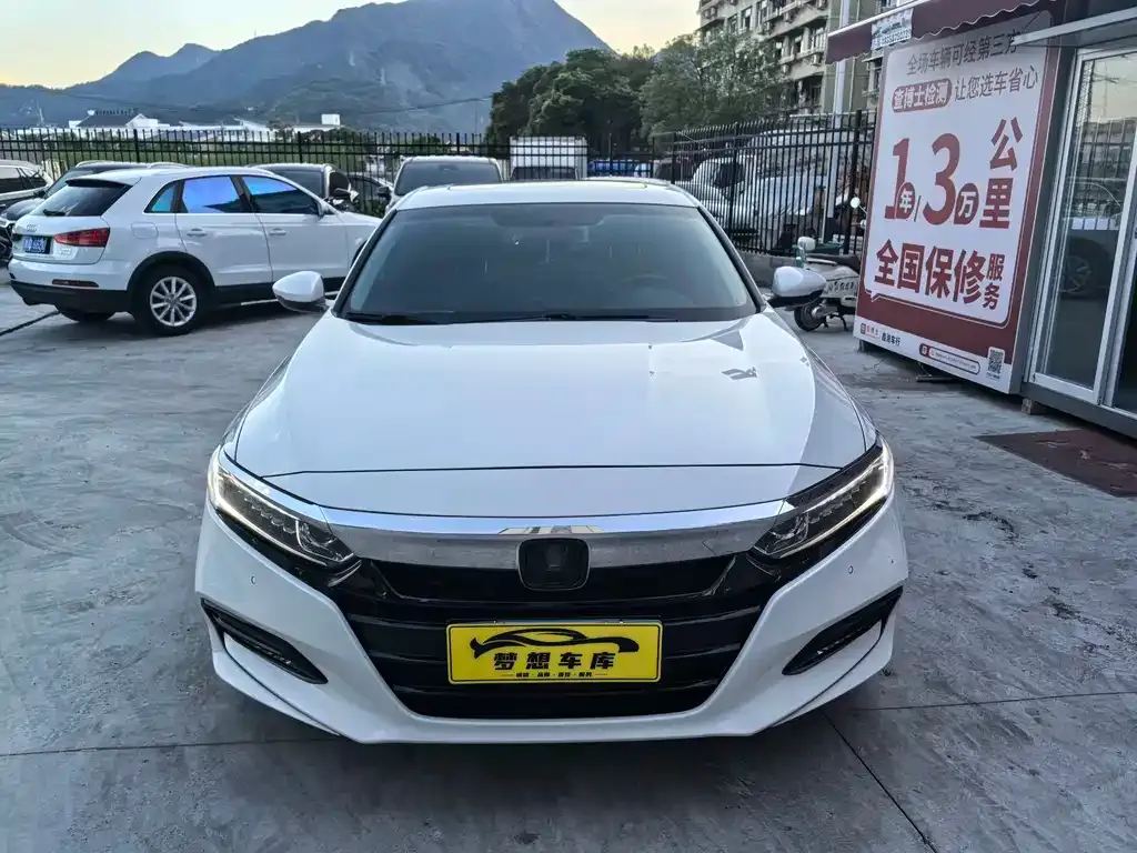 Honda Accord — фото 4