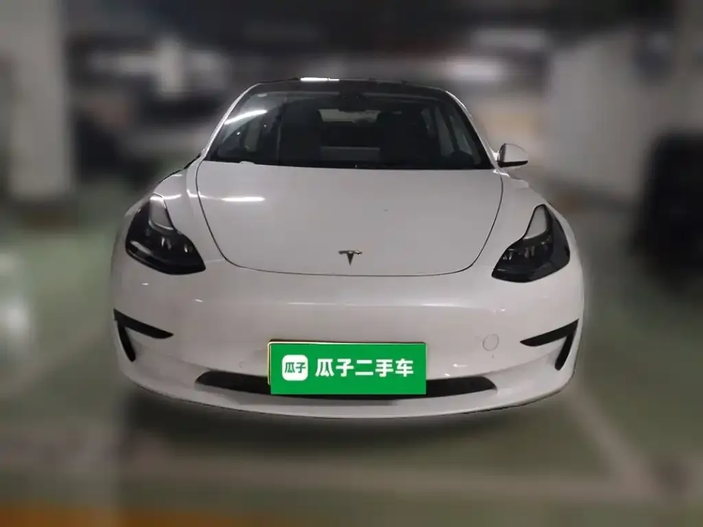 Tesla Model 3 — фото 10