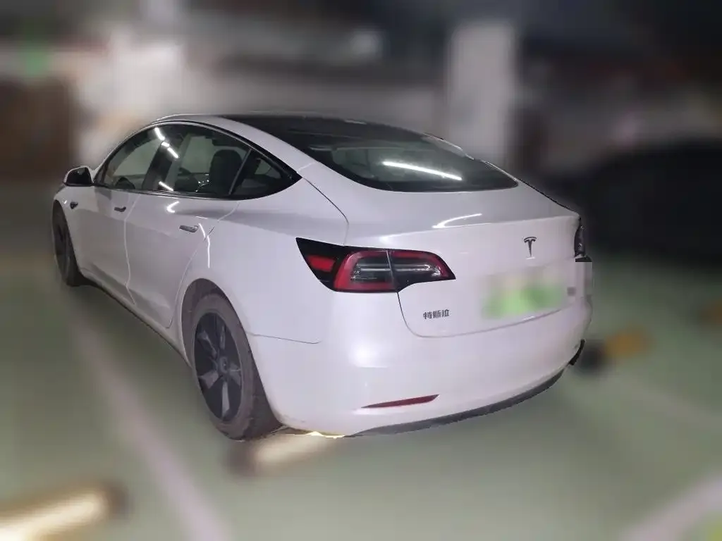 Tesla Model 3 — фото 5