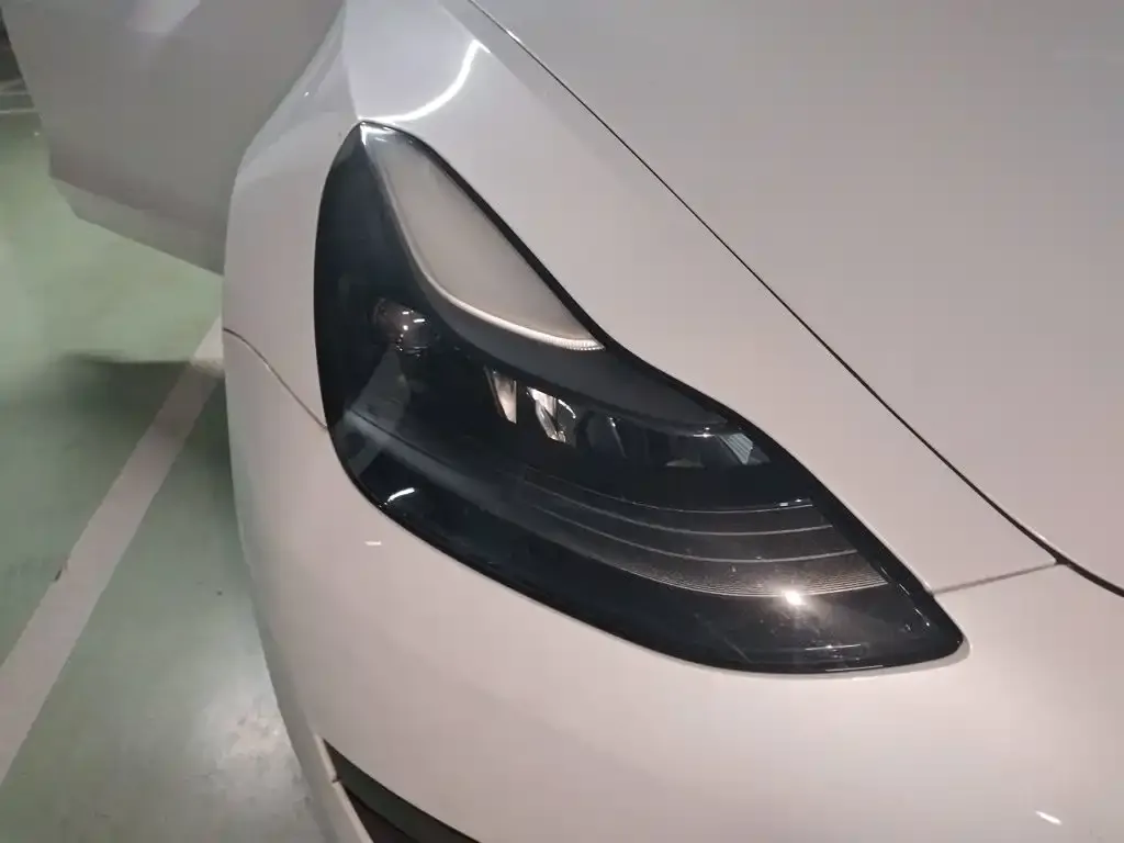 Tesla Model 3 — фото 3