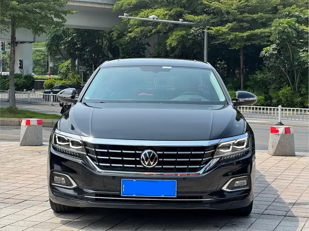 Volkswagen Passat — фото 6