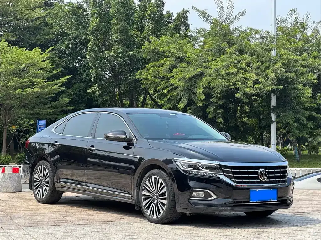 Volkswagen Passat — фото 5