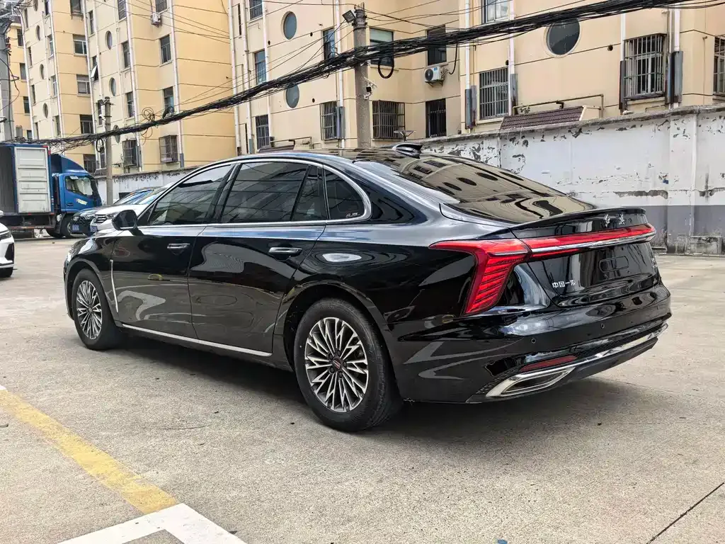 Hongqi H5 — фото 9