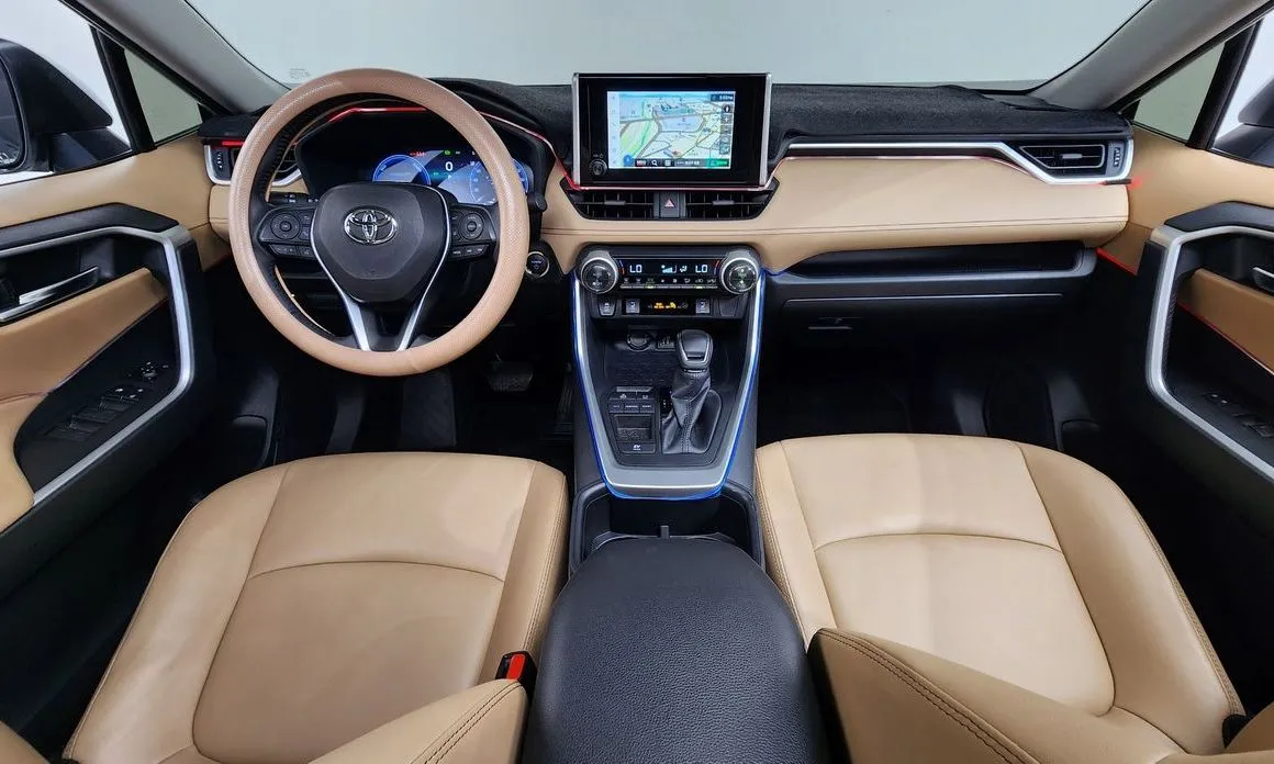 Toyota RAV4 — фото 6
