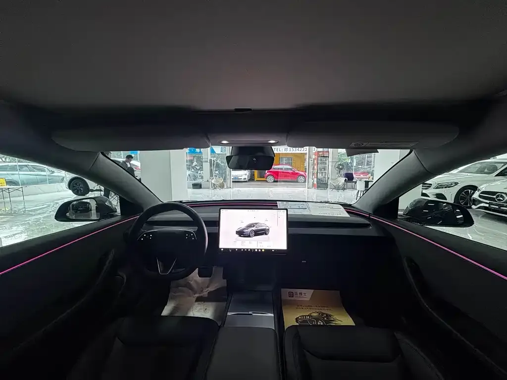 Tesla Model 3 — фото 4
