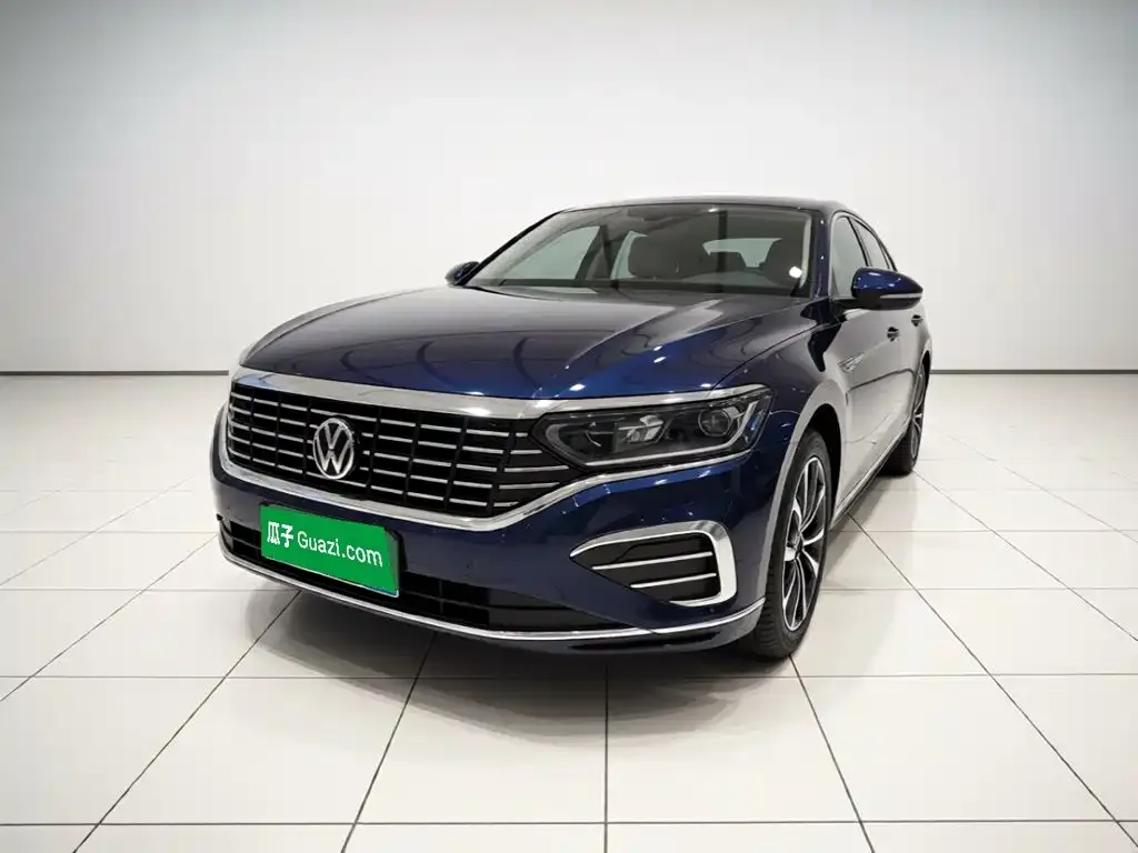 Volkswagen Passat — фото 1