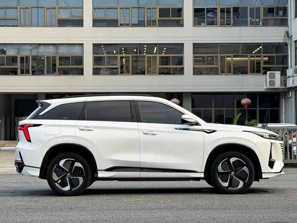 Changan CS75 PLUS iDD — фото 3
