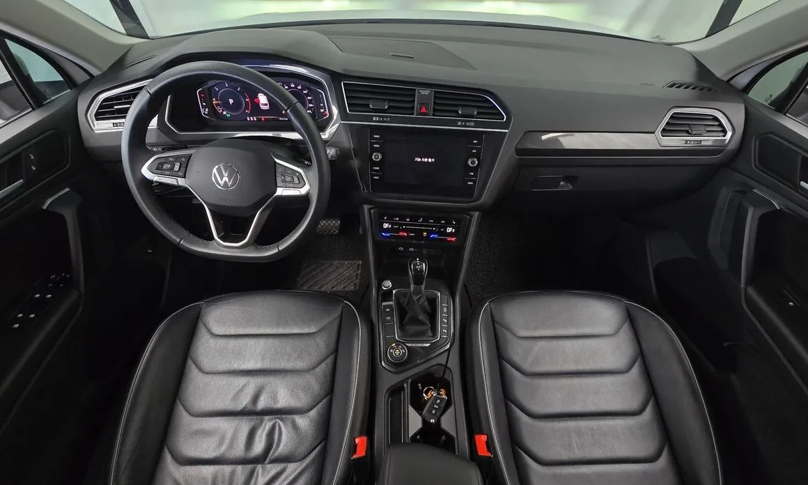 Volkswagen Tiguan — фото 6