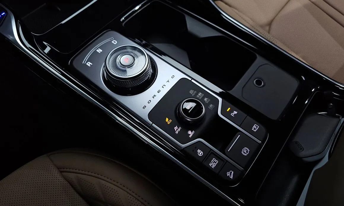 Kia Sorento — фото 9