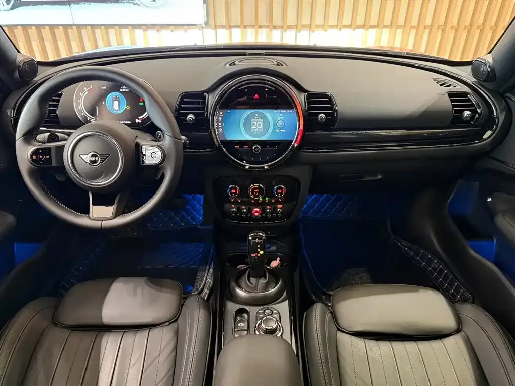 MINI Clubman — фото 8