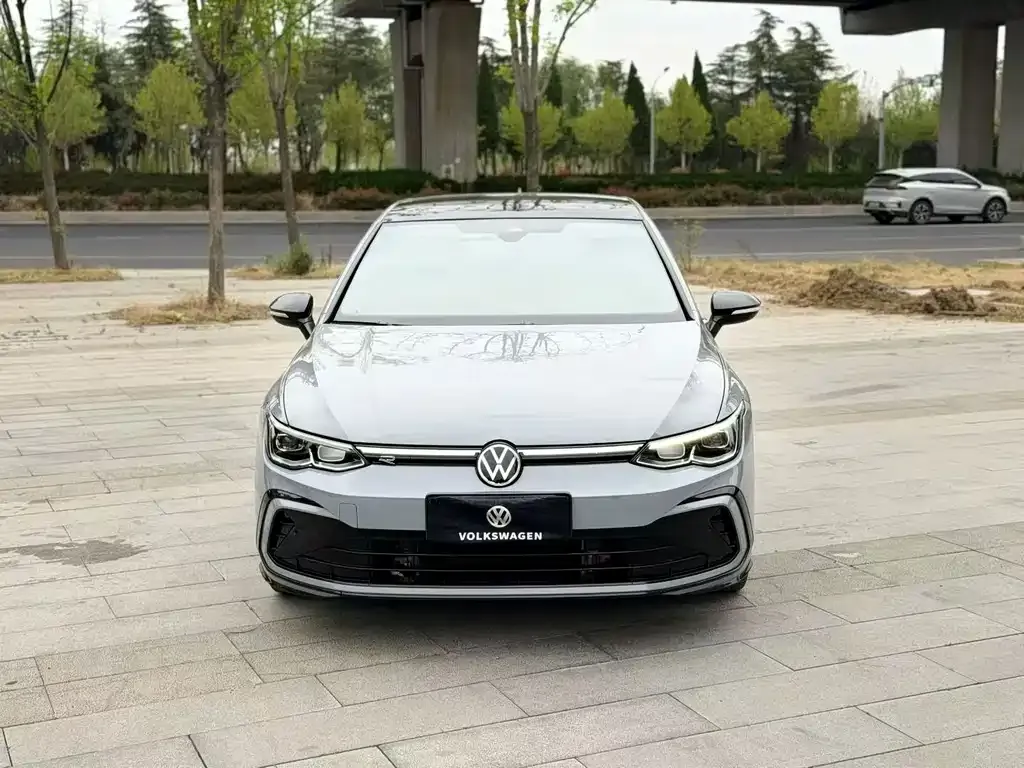 Volkswagen Golf — фото 6