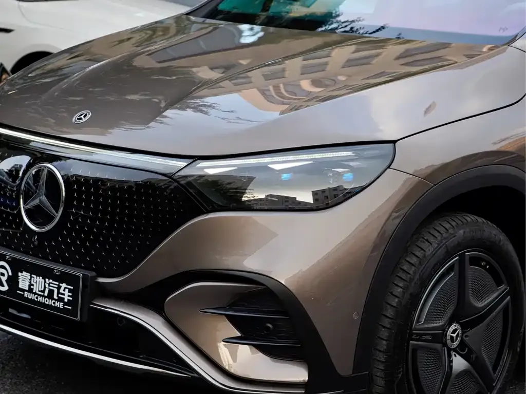 Mercedes-Benz EQE SUV — фото 3