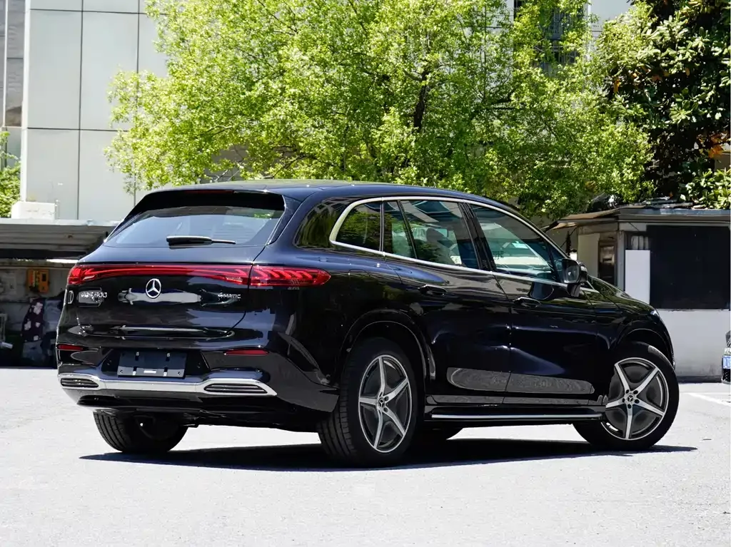 Mercedes-Benz EQS SUV — фото 9