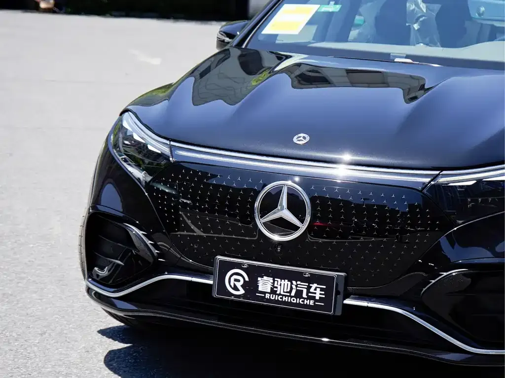 Mercedes-Benz EQS SUV — фото 5