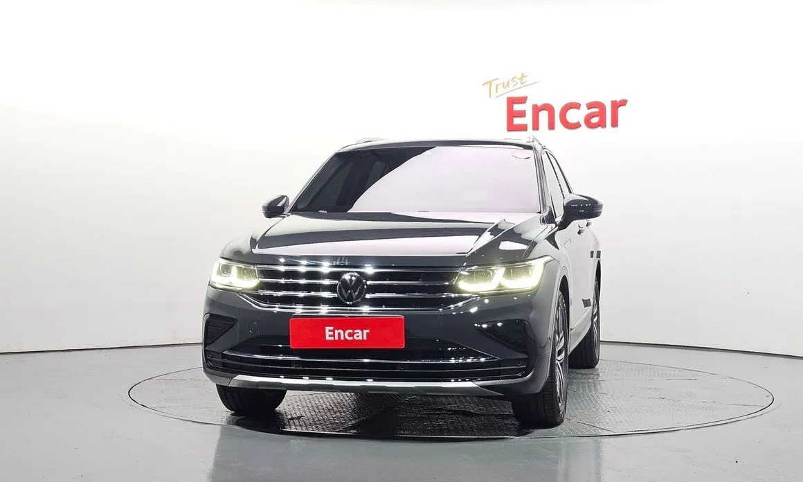 Volkswagen Tiguan — фото 9