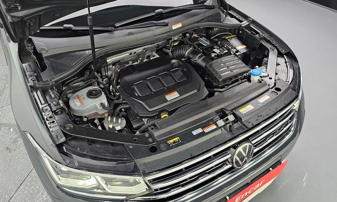 Volkswagen Tiguan — фото 10