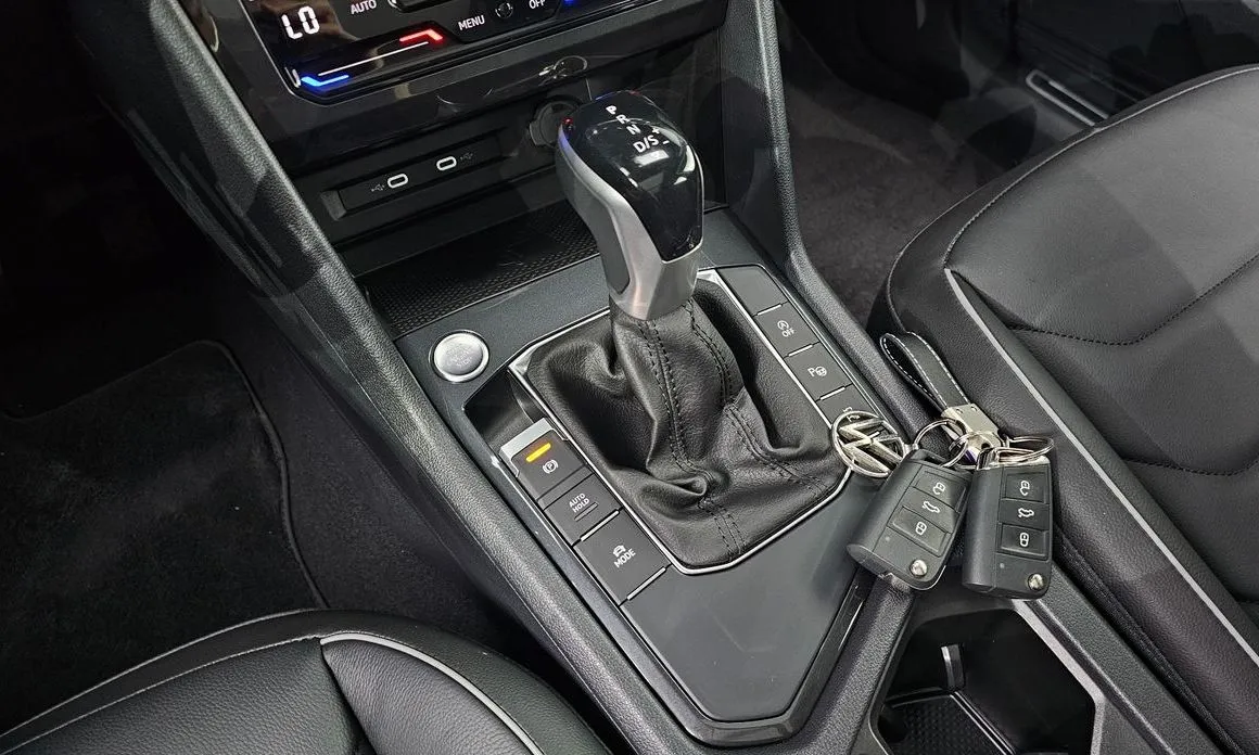 Volkswagen Tiguan — фото 8