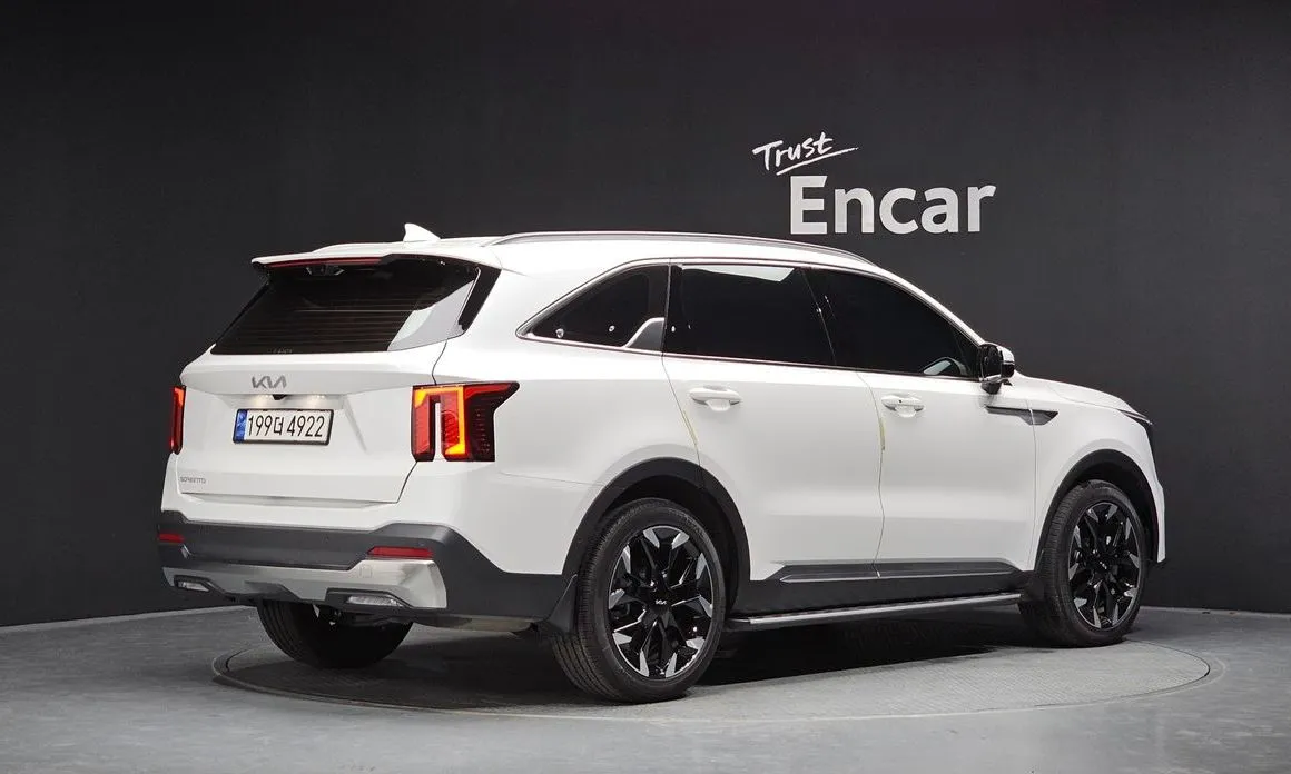 Kia Sorento — фото 7