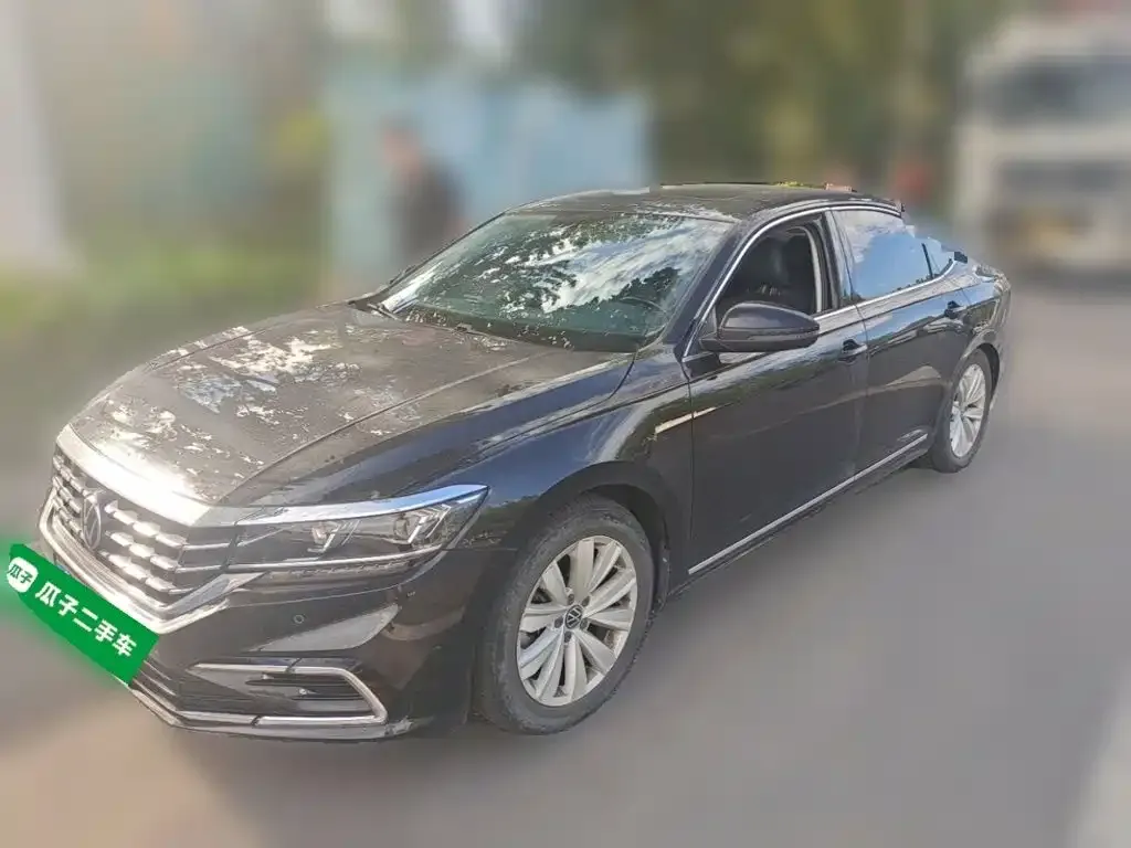 Volkswagen Passat — фото 1