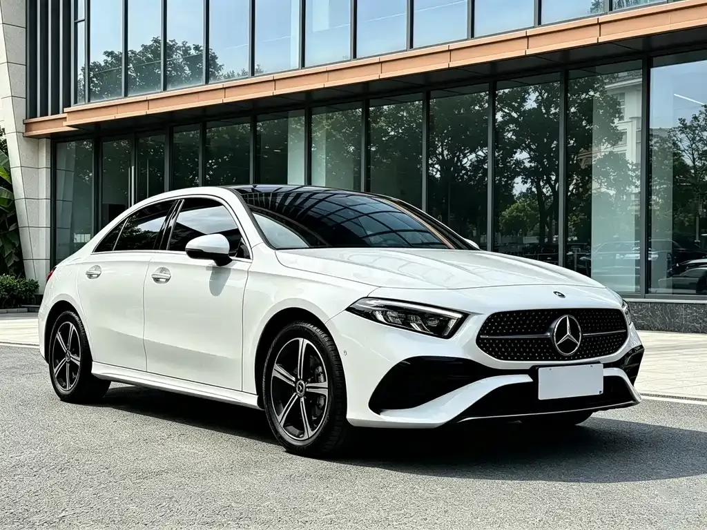 Mercedes-Benz A-Class — фото 10