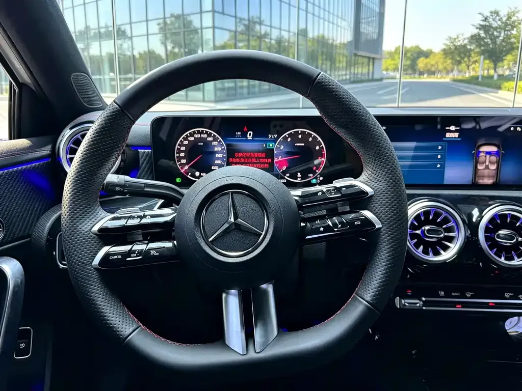 Mercedes-Benz A-Class — фото 8