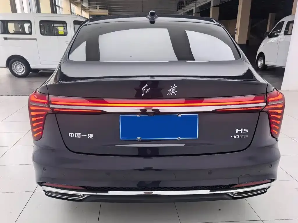 Hongqi H5 — фото 9