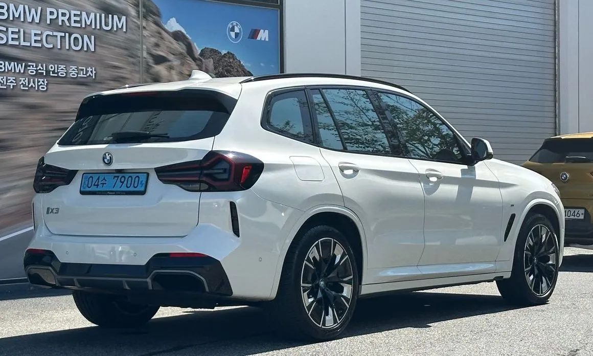 BMW iX3 — фото 2