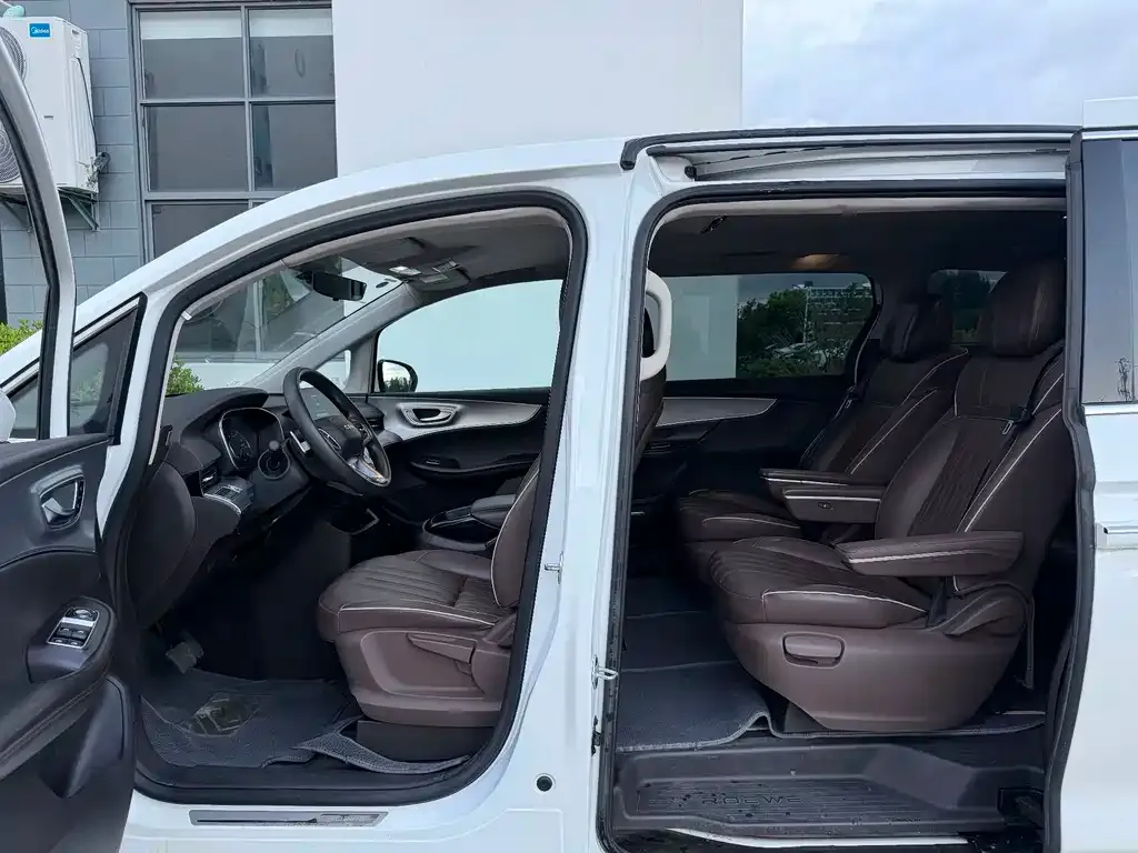 Roewe iMAX8 — фото 5