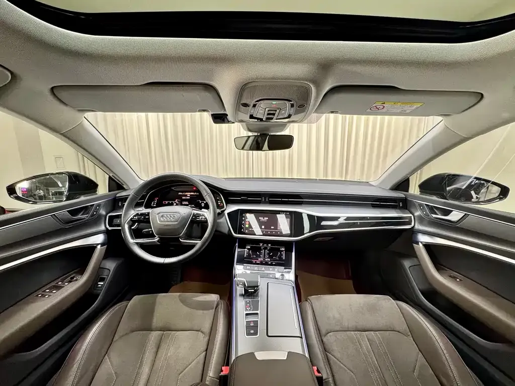 Audi A7L — фото 5