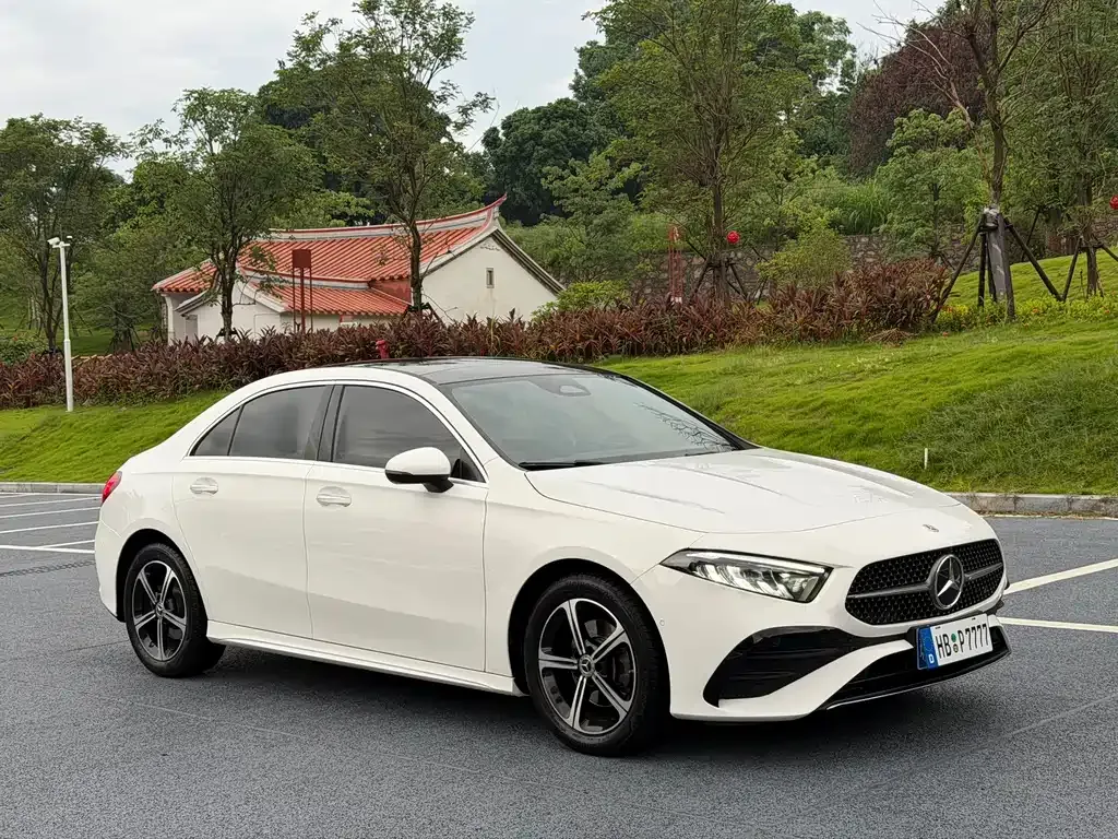Mercedes-Benz A-Class — фото 8