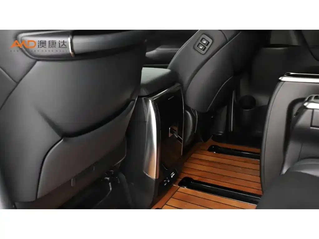 Toyota Vellfire — фото 8