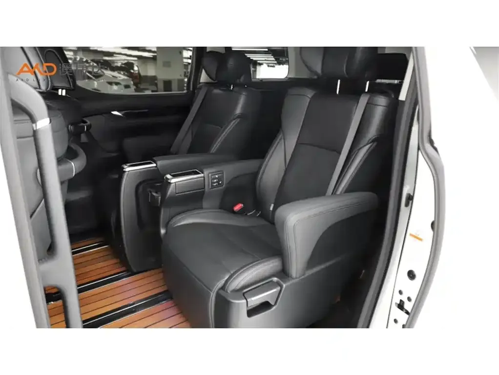 Toyota Vellfire — фото 4