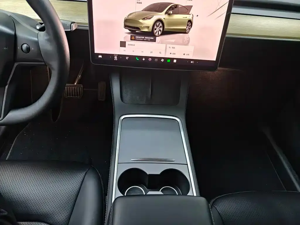 Tesla Model Y — фото 7