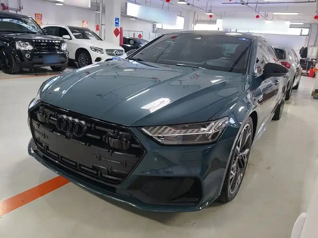 Audi A7L — фото 1