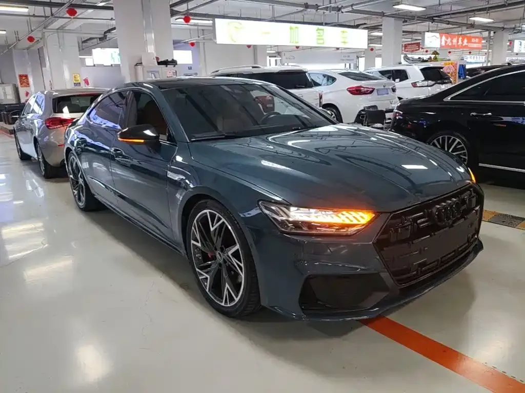 Audi A7L — фото 6