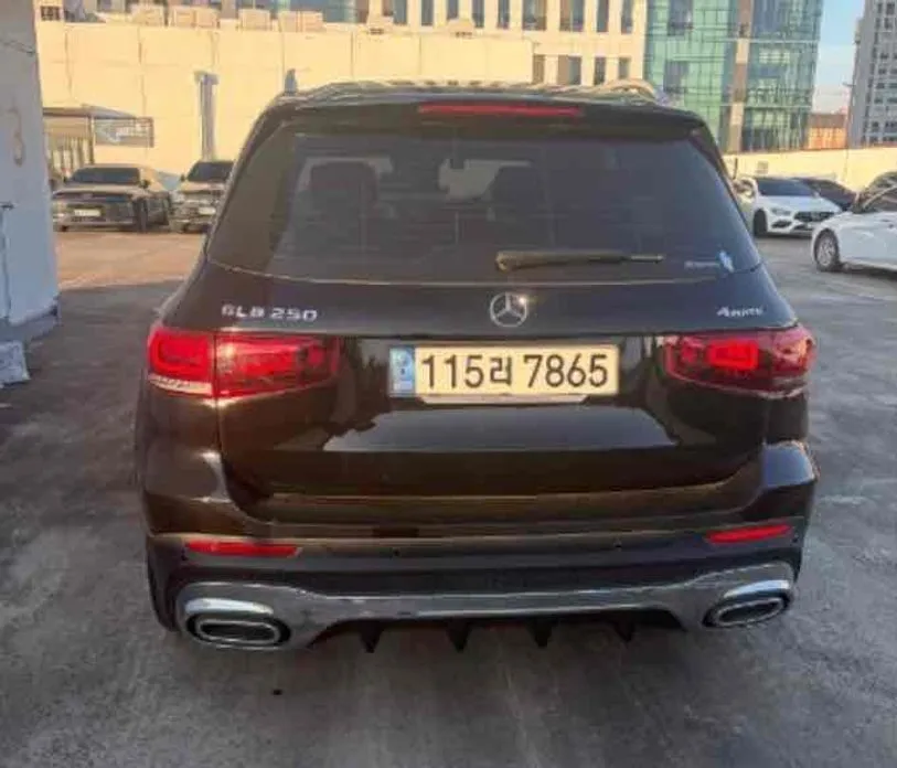 Mercedes-Benz GLB-Class — фото 1